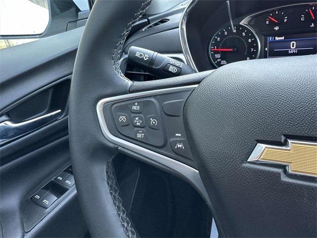 Photo of 2023 Summit White Chevrolet Equinox