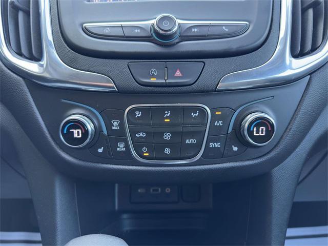 Photo of 2023 Summit White Chevrolet Equinox