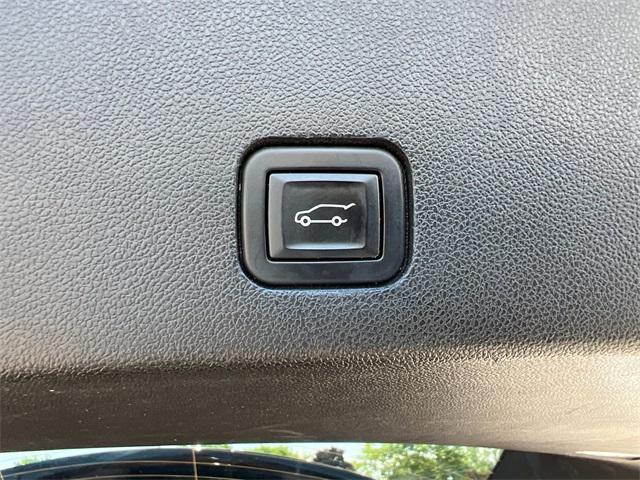 Photo of 2022 Rosewood Metallic Cadillac XT6