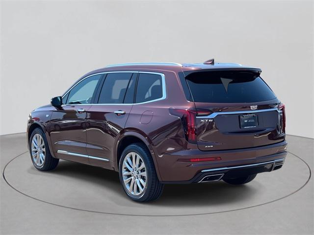 Photo of 2022 Rosewood Metallic Cadillac XT6