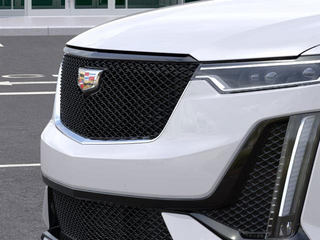 Photo of 2025 Crystal White Tricoat Cadillac XT6