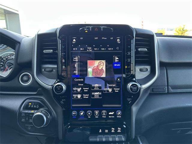 Photo of 2021 Diamond Black Crystal Pearlcoat RAM 1500