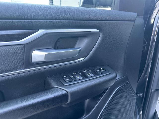 Photo of 2021 Diamond Black Crystal Pearlcoat RAM 1500