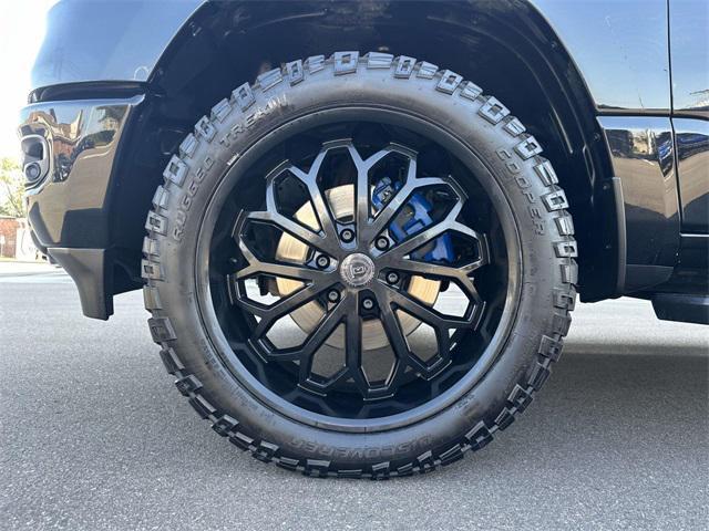 Photo of 2021 Diamond Black Crystal Pearlcoat RAM 1500