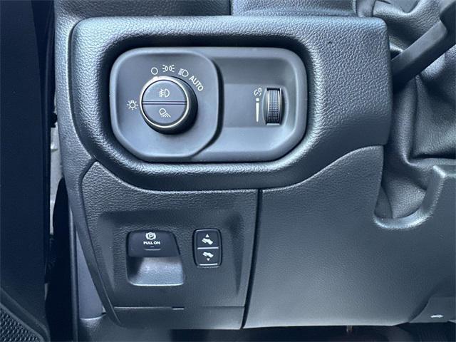 Photo of 2021 Diamond Black Crystal Pearlcoat RAM 1500