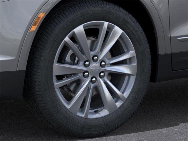 Photo of 2025 Argent Silver Metallic Cadillac XT5