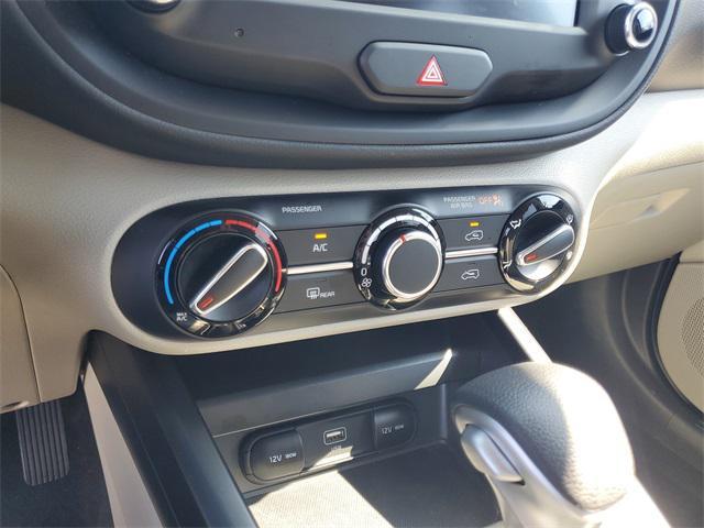 Photo of 2025 Fusion Black Kia Soul