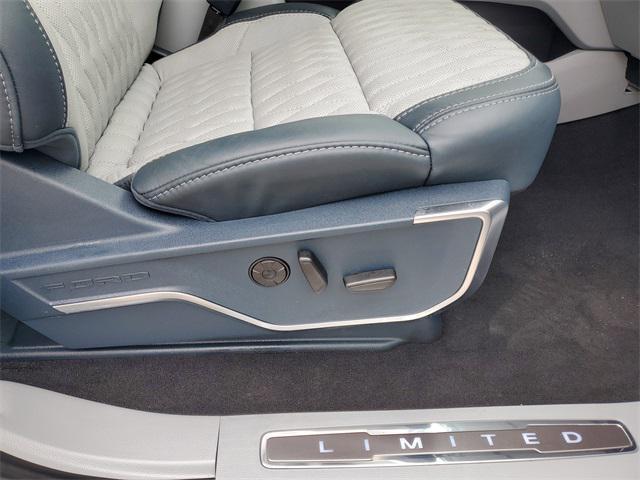 Photo of 2024 Gray Metallic Ford F-250