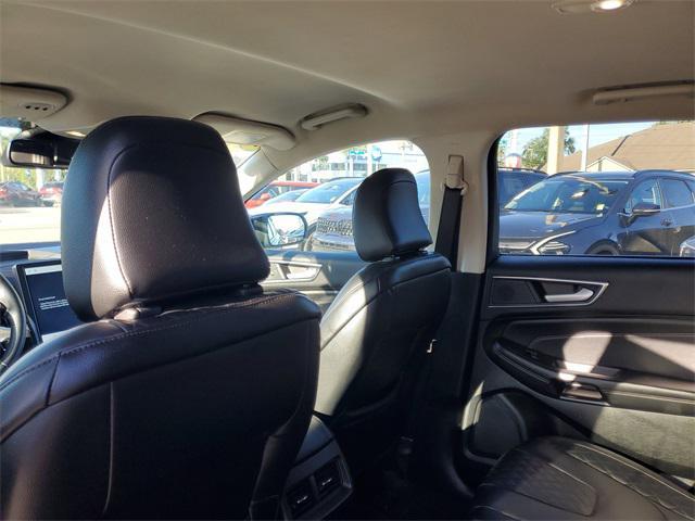 Photo of 2024 Black Metallic Ford Edge