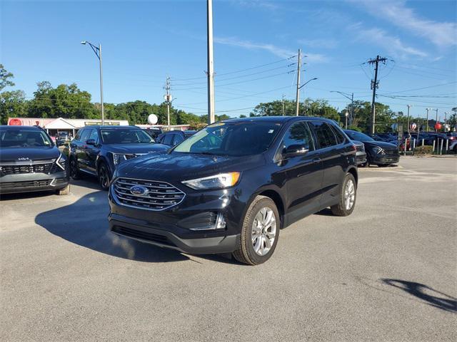 Photo of 2024 Black Metallic Ford Edge