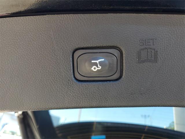 Photo of 2024 Black Metallic Ford Edge