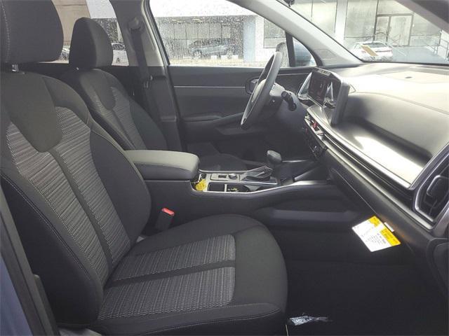 Photo of 2025 White Pearl Kia Sorento