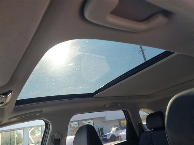 Photo of 2025 Dawning Red Kia Sorento