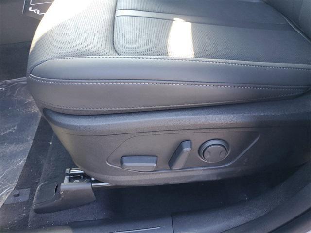 Photo of 2025 Dawning Red Kia Sorento