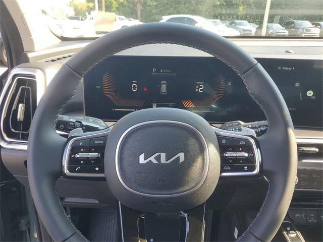 Photo of 2025 Cityscape Green Kia Sorento Hybrid