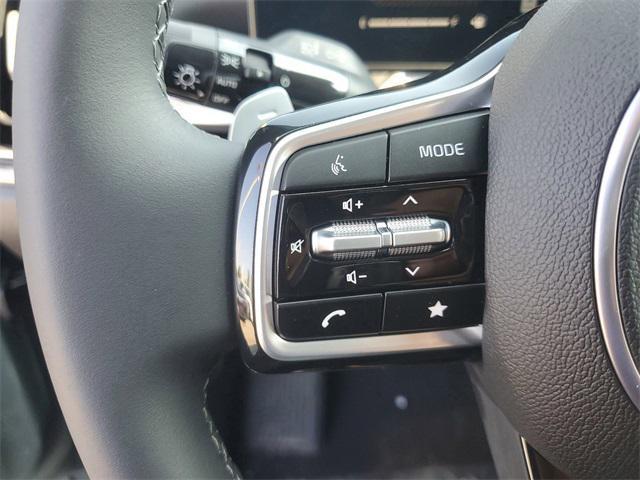 Photo of 2025 Cityscape Green Kia Sorento Hybrid
