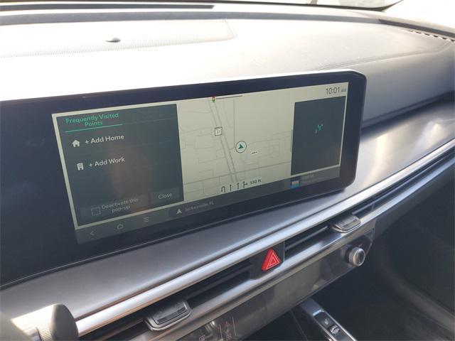 Photo of 2025 Gray Kia Sorento