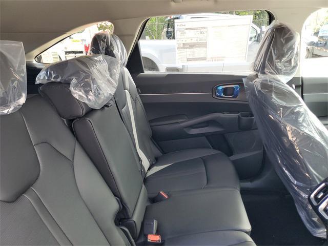 Photo of 2025 Gray Kia Sorento
