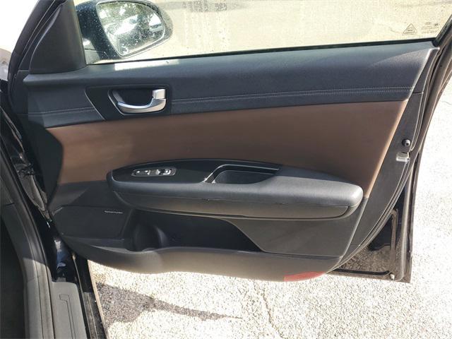Photo of 2019 Ebony Black Kia Optima
