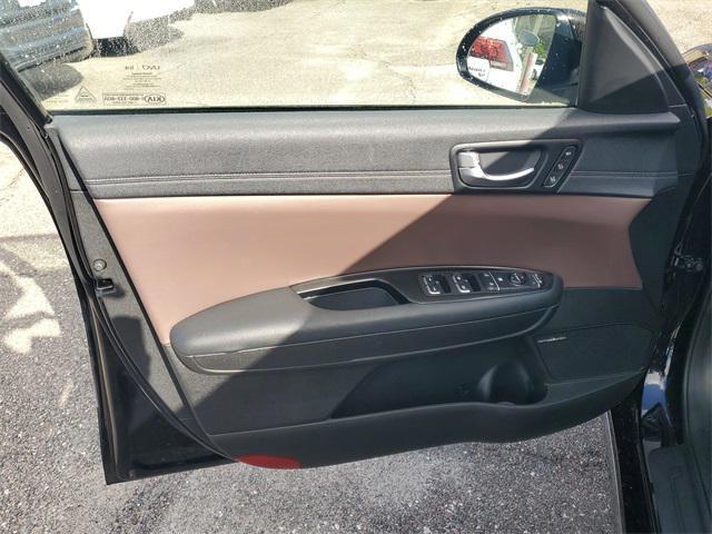 Photo of 2019 Ebony Black Kia Optima