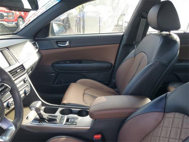 Photo of 2019 Ebony Black Kia Optima