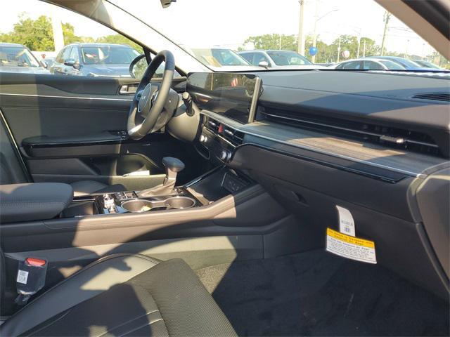 Photo of 2026 White Pearl Kia K5