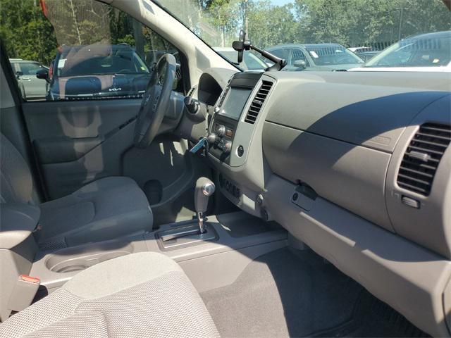 Photo of 2019 Glacier White Nissan Frontier
