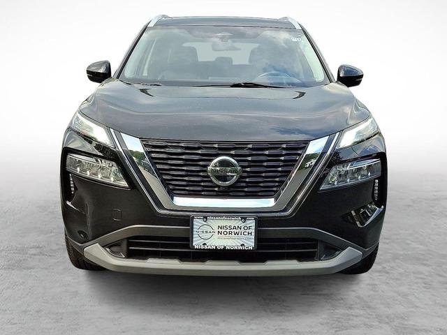 Photo of 2021 Super Black Nissan Rogue