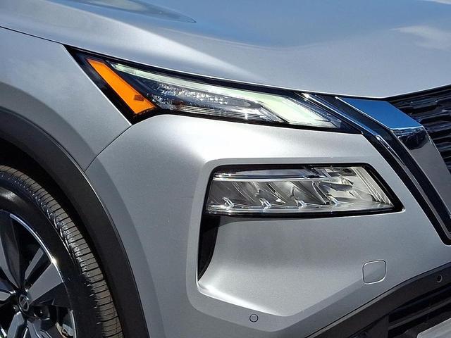 Photo of 2021 Brilliant Silver Metallic Nissan Rogue