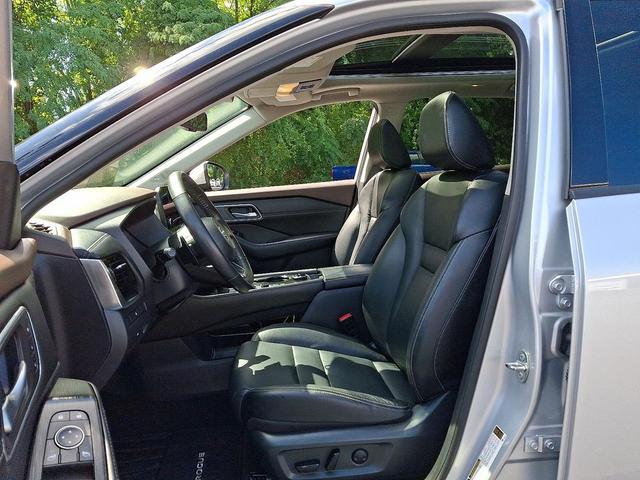 Photo of 2021 Brilliant Silver Metallic Nissan Rogue
