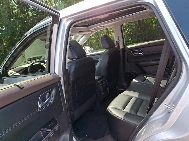 Photo of 2021 Brilliant Silver Metallic Nissan Rogue