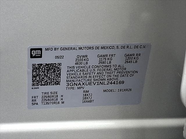 Photo of 2022 Silver Ice Metallic Chevrolet Equinox
