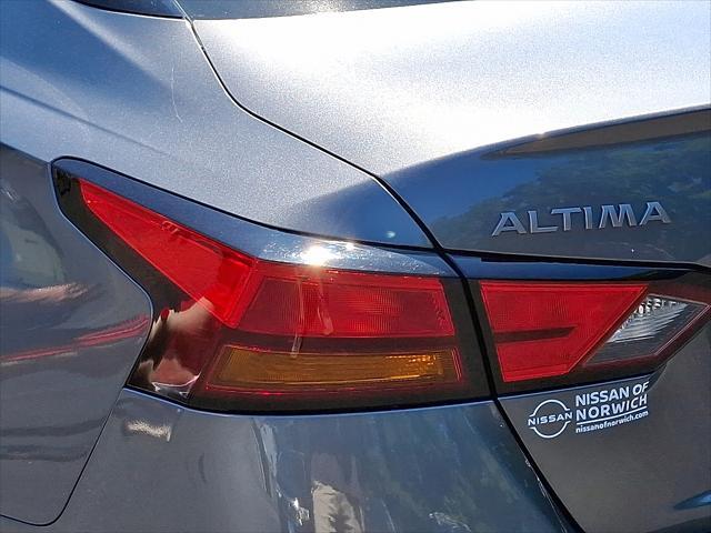 Photo of 2024 Gun Metallic Nissan Altima