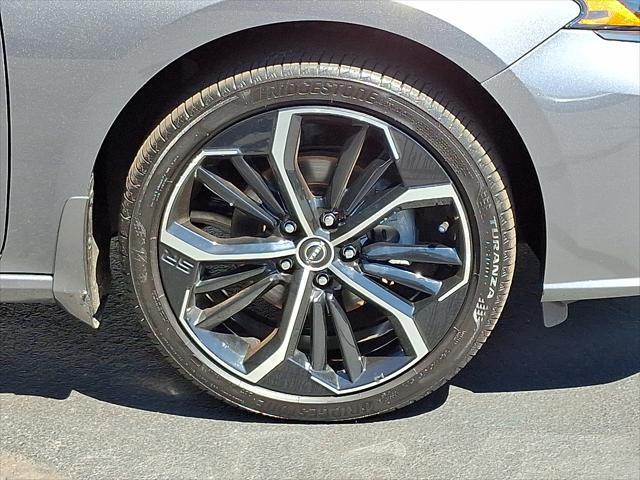 Photo of 2024 Gun Metallic Nissan Altima