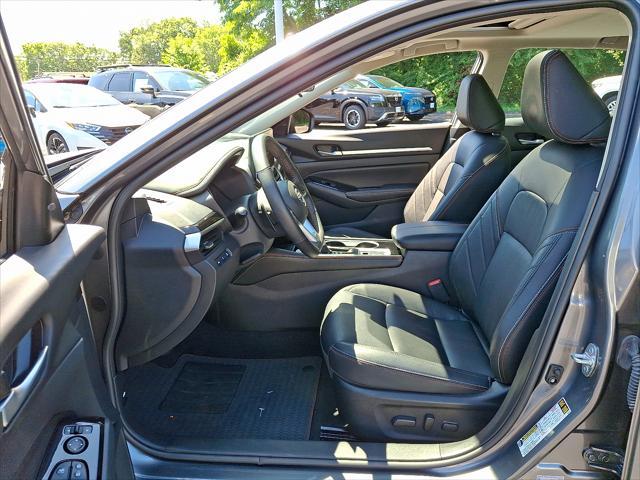 Photo of 2024 Gun Metallic Nissan Altima