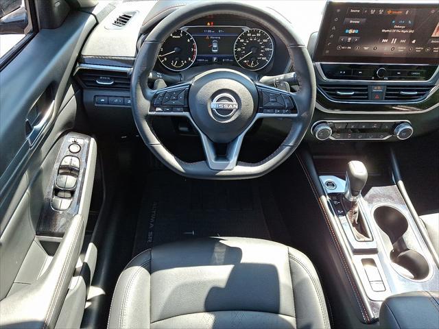 Photo of 2024 Gun Metallic Nissan Altima