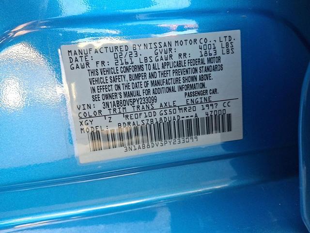 Photo of 2023 Electric Blue Metallic/Super Black Nissan Sentra