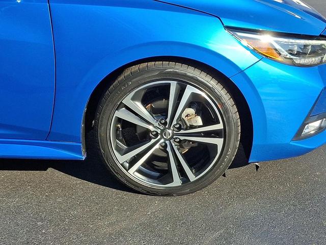 Photo of 2023 Electric Blue Metallic/Super Black Nissan Sentra