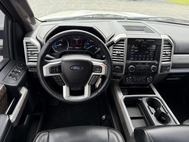 Photo of 2017 White Ford F-250
