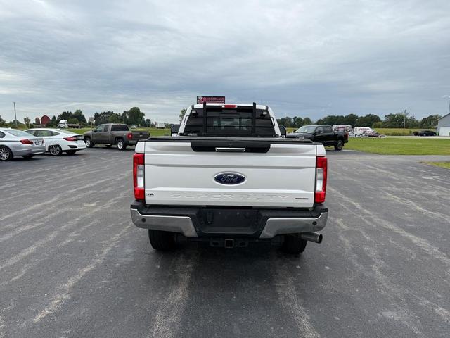 Photo of 2017 White Ford F-250