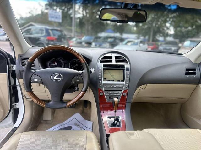 Photo of 2008 White Lexus ES 350