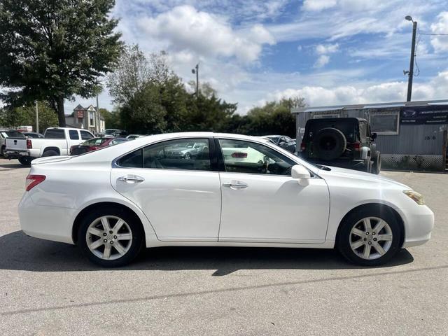 Photo of 2008 White Lexus ES 350