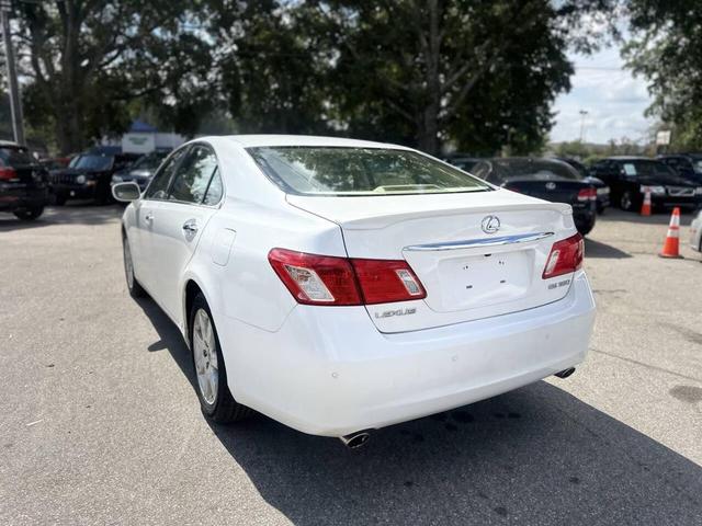 Photo of 2008 White Lexus ES 350
