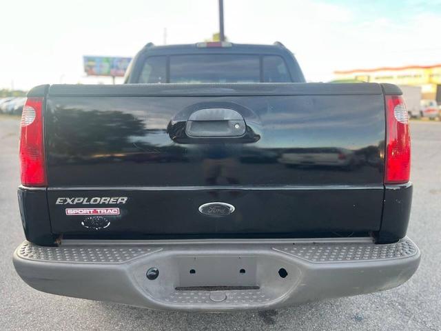 Photo of 2002 Black Clearcoat Ford Explorer Sport Trac