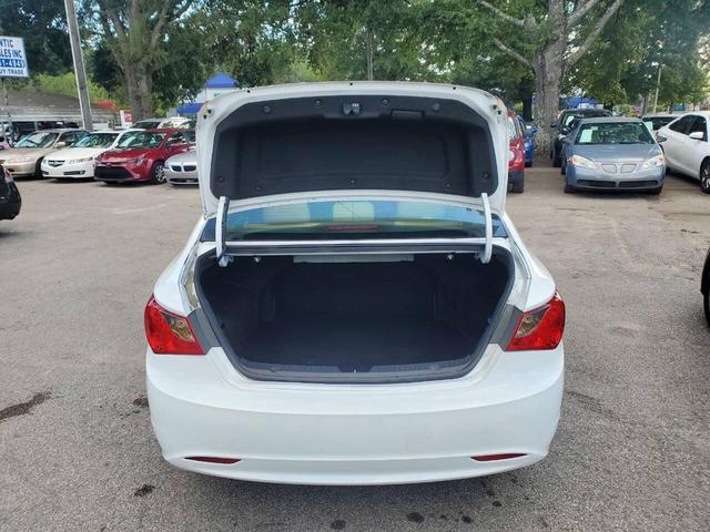 Photo of 2012 Off White Hyundai SONATA