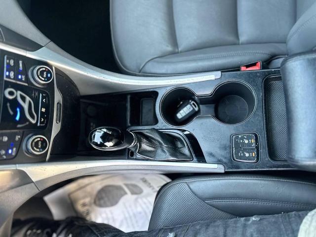 Photo of 2013 Black Onyx Pearl Mica Hyundai SONATA Hybrid