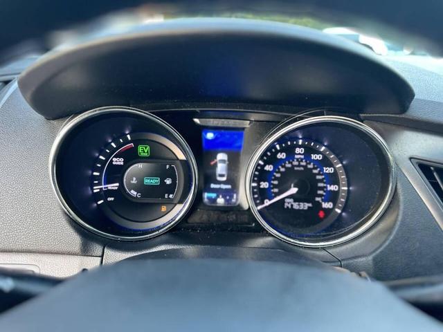 Photo of 2013 Black Onyx Pearl Mica Hyundai SONATA Hybrid
