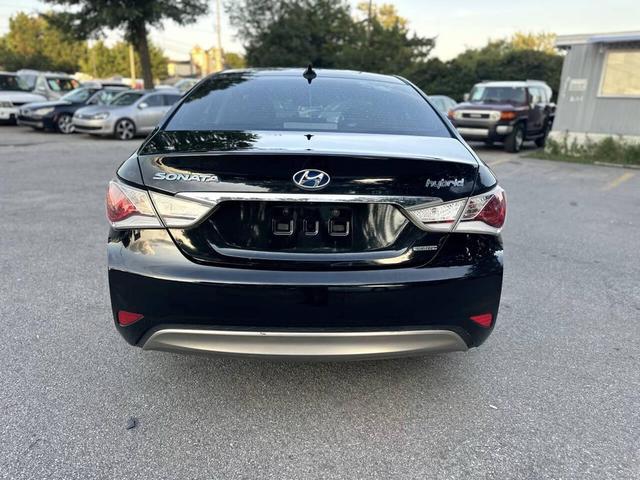 Photo of 2013 Black Onyx Pearl Mica Hyundai SONATA Hybrid