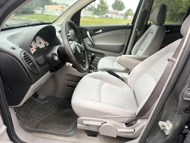 Photo of 2006 Storm Gray Saturn Vue