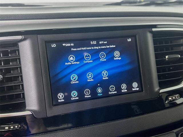 Photo of 2019 Granite Crystal Metallic Clearcoat Chrysler Pacifica
